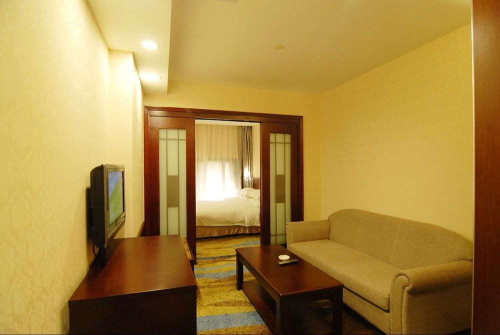 Waifiden Hotel -Former Tokai Hotel - Xiaobei Metro Station - During The Canton Fair, There Will Be Shuttle Buses For Transportation Back And Forth Ngoại thất bức ảnh